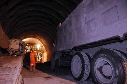 �����F·���h����؞ͨ