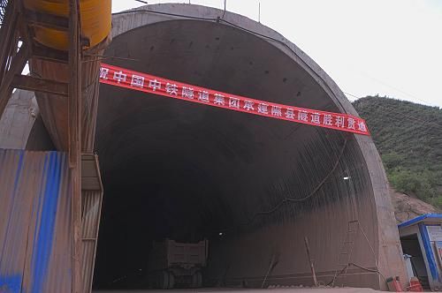 �����F·���h����؞ͨ